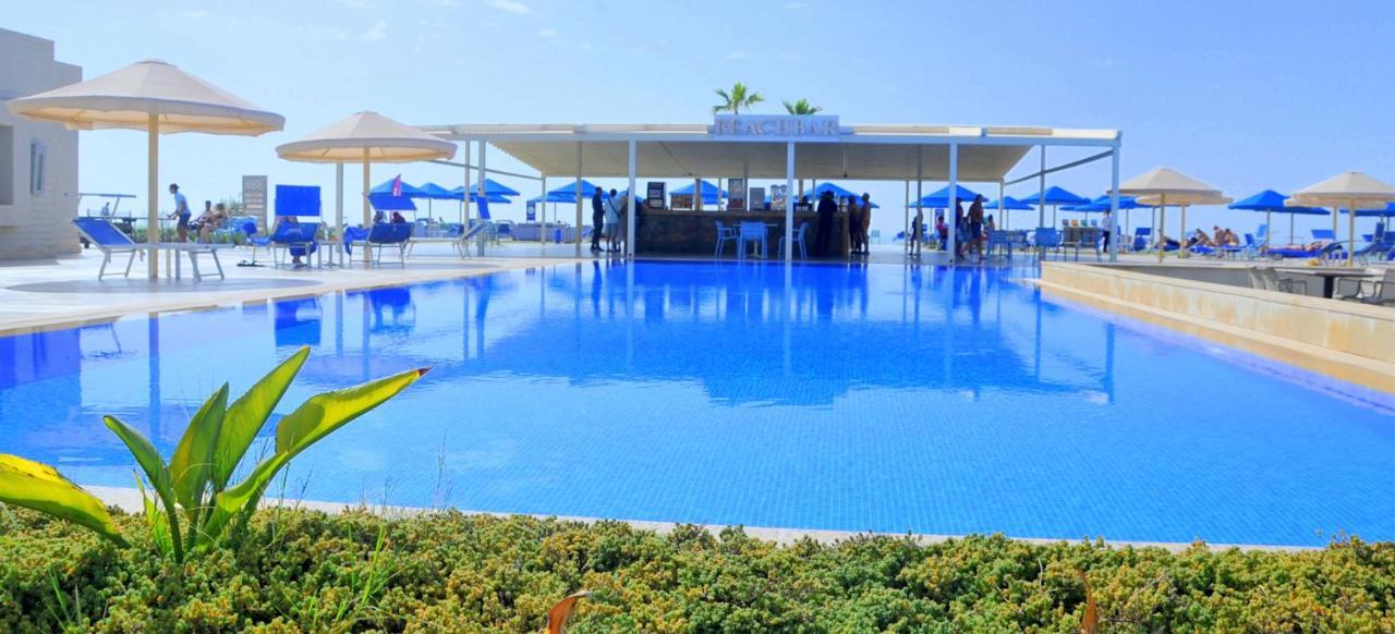 Pickalbatros White Beach Taghazout (Adults Only) Exterior foto The pool at the hotel